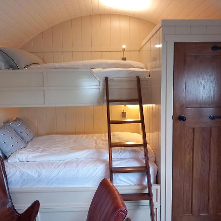 Delightful Shepherds Hut Westport Exteriér fotografie