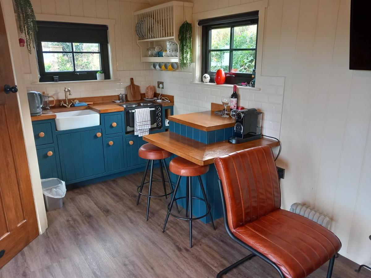 Delightful Shepherds Hut Westport Exteriér fotografie